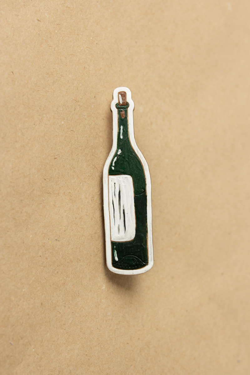 Деревянная брошь - Я люблю винишко