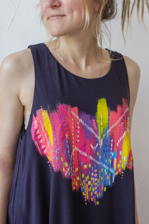 Ассиметричное платье-майка с росписью - Абстрактное сердце