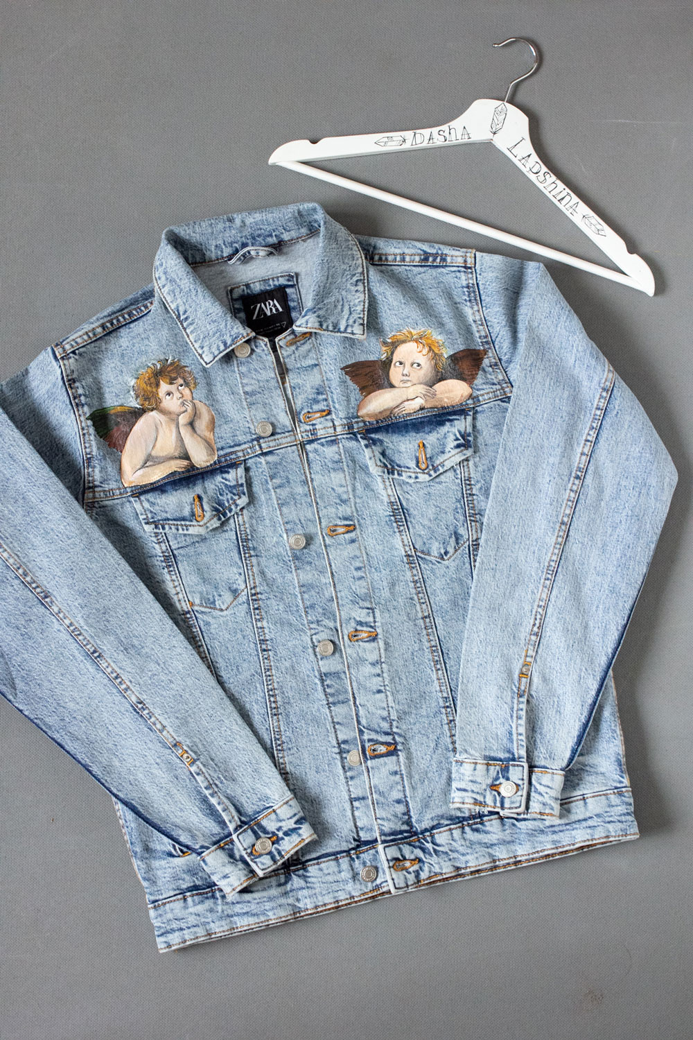 Джинсовка с росписью - Ангелы Сикстинской Мадонны