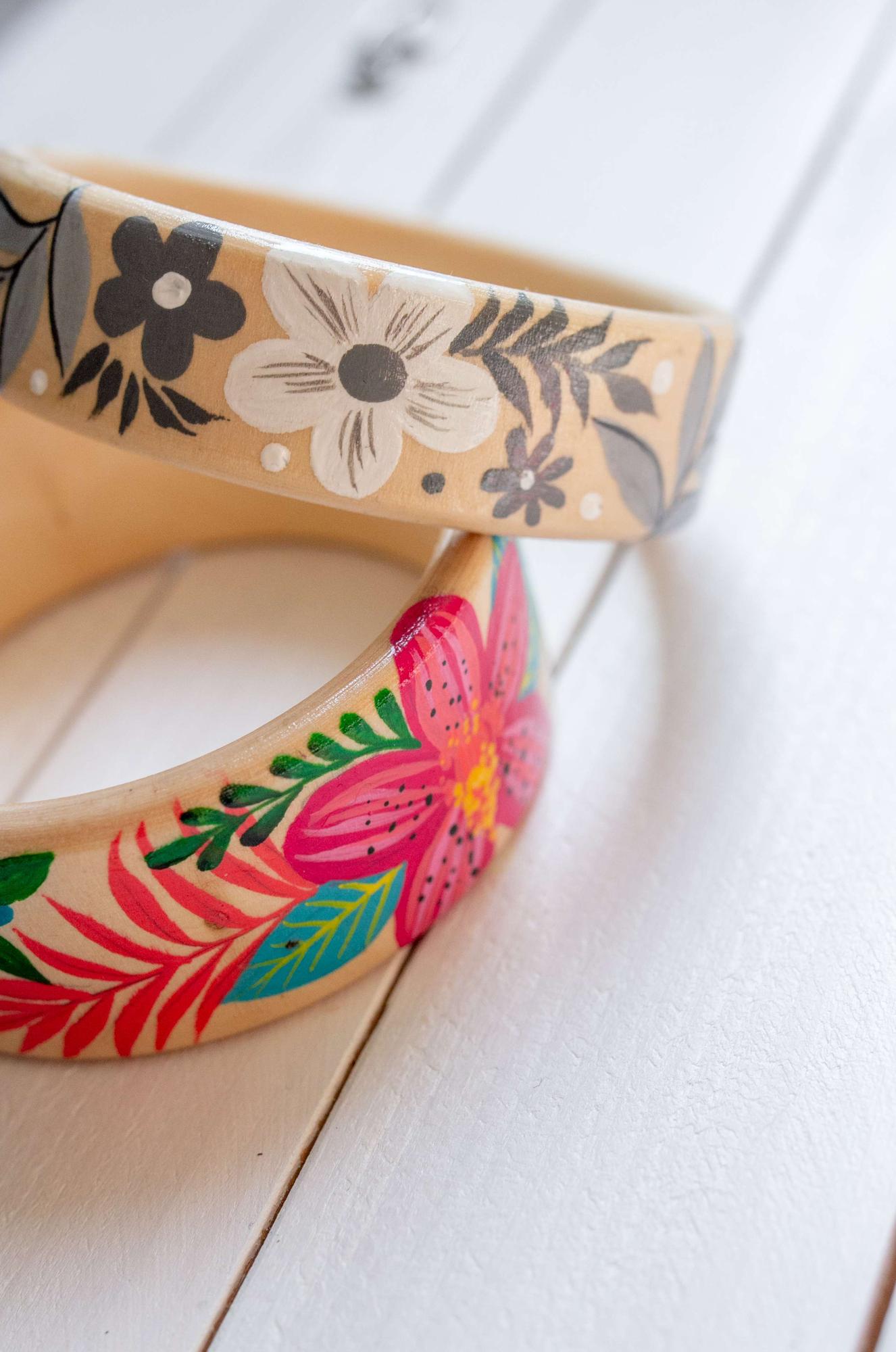 Браслеты с росписью цветами - Лолли