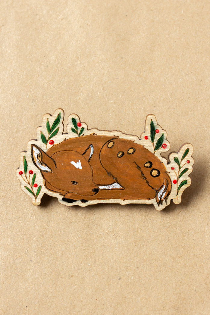 Деревянная брошь - Оленёнок