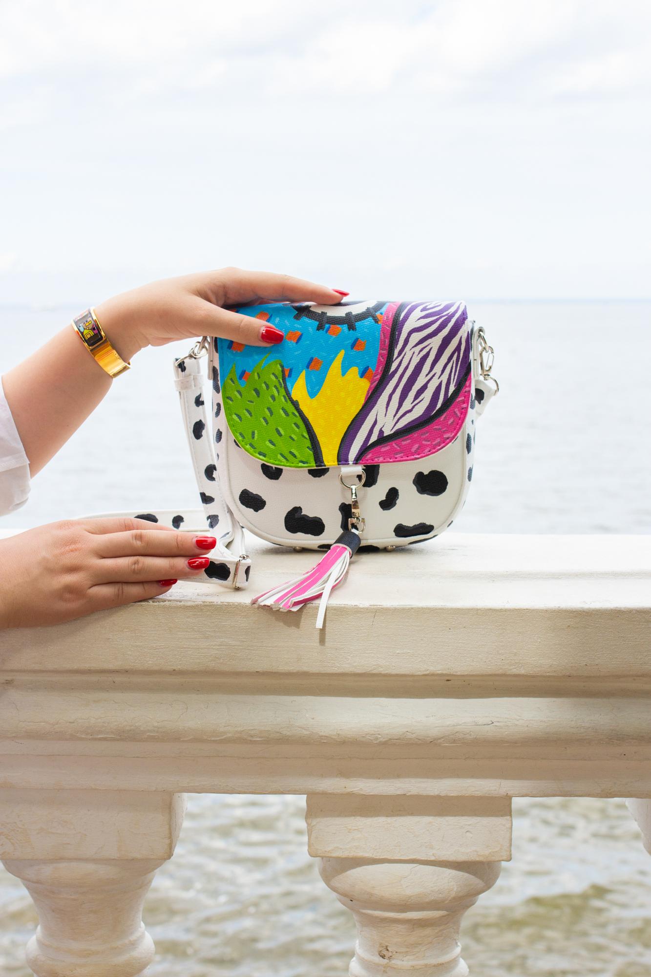 Сумка через плечо с ярким рисунком - Безуминка