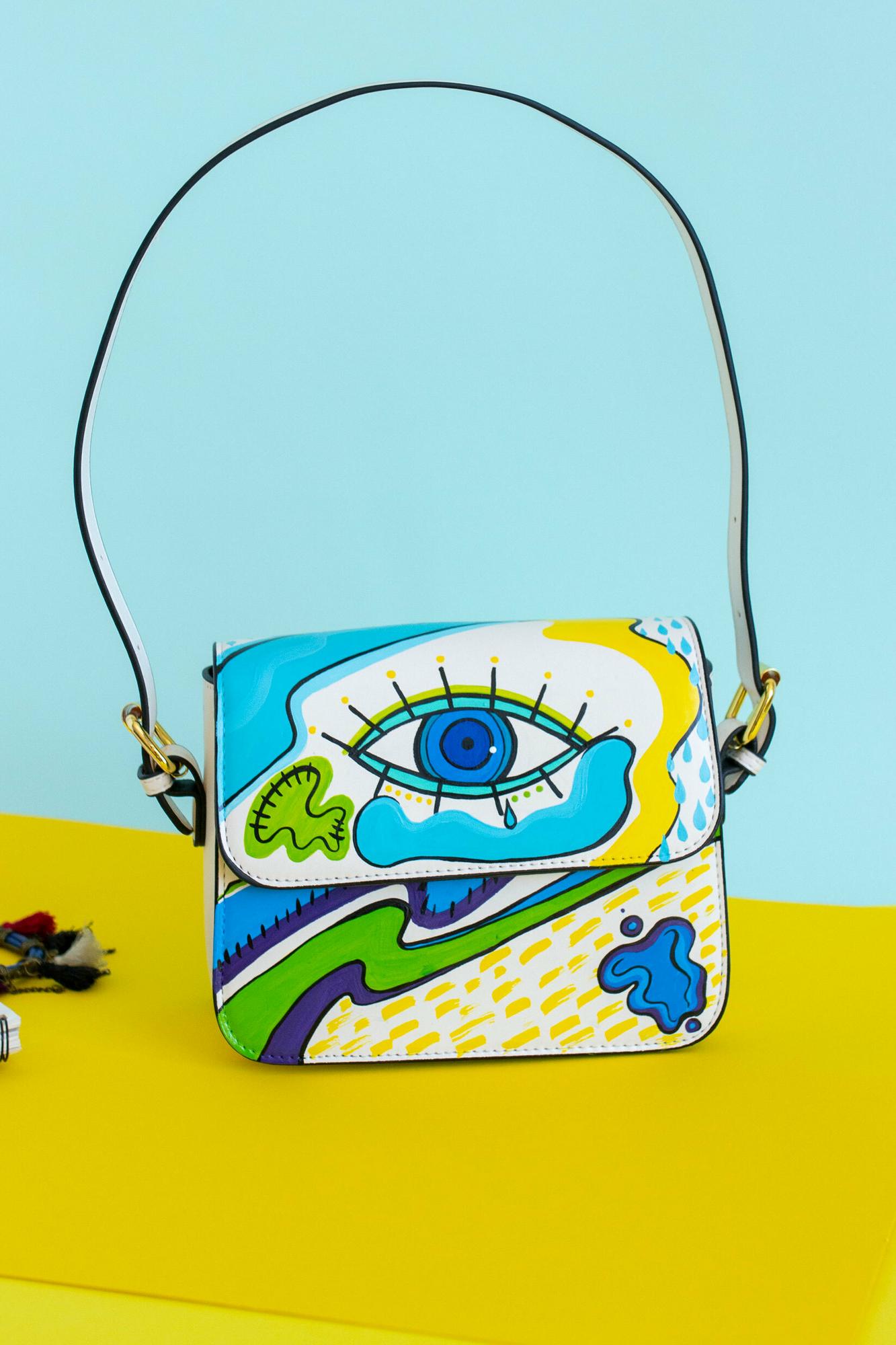 Сумка через плечо с ярким рисунком - Смотри