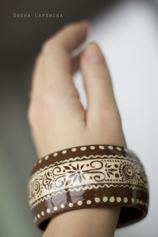 Деревянный браслет с росписью "Узоры"