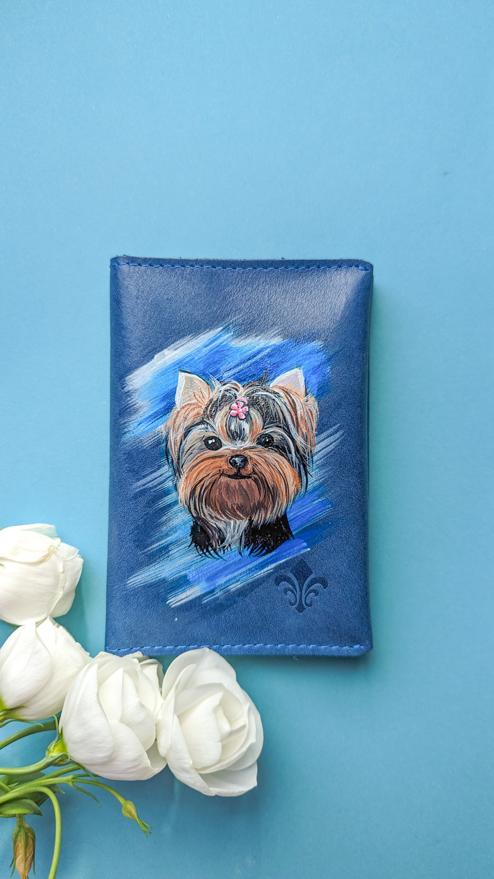 Кожаная обложка на паспорт с ручной росписью - Йорк терьер