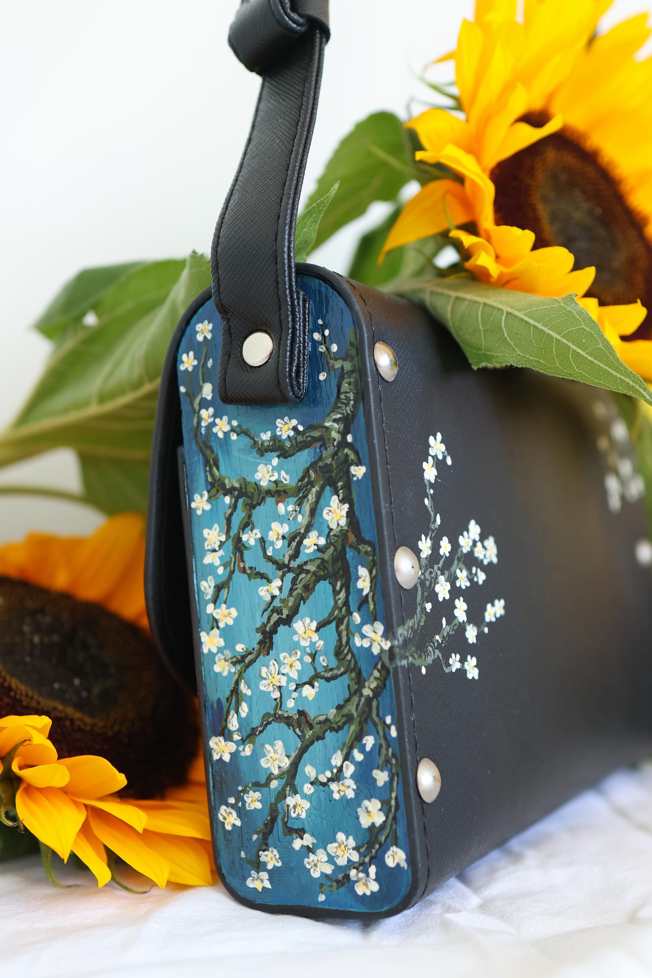 Кожаная сумка с росписью по мотивам работ Ван Гога - Amandelbloesem