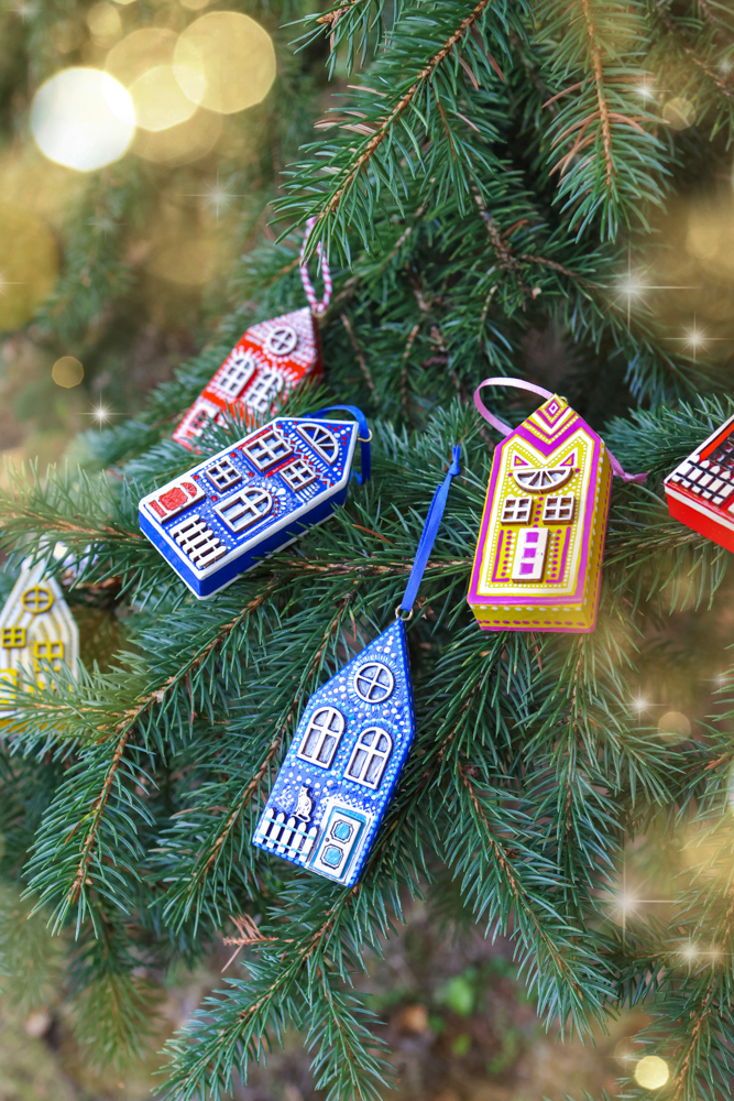 Ёлочные игрушки из дерева - Сказочные домики