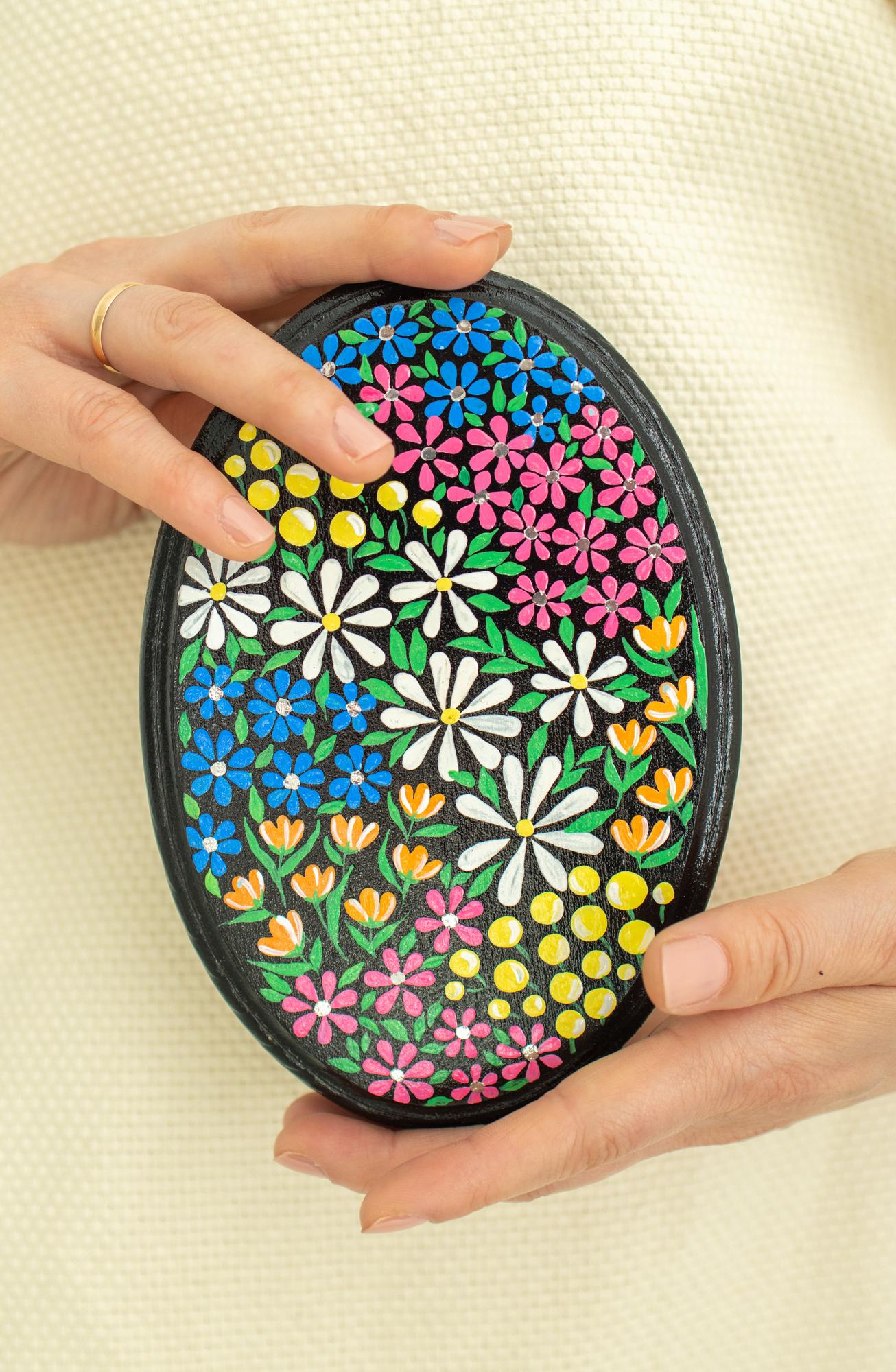 Панно из дерева с росписью - Ночью в саду