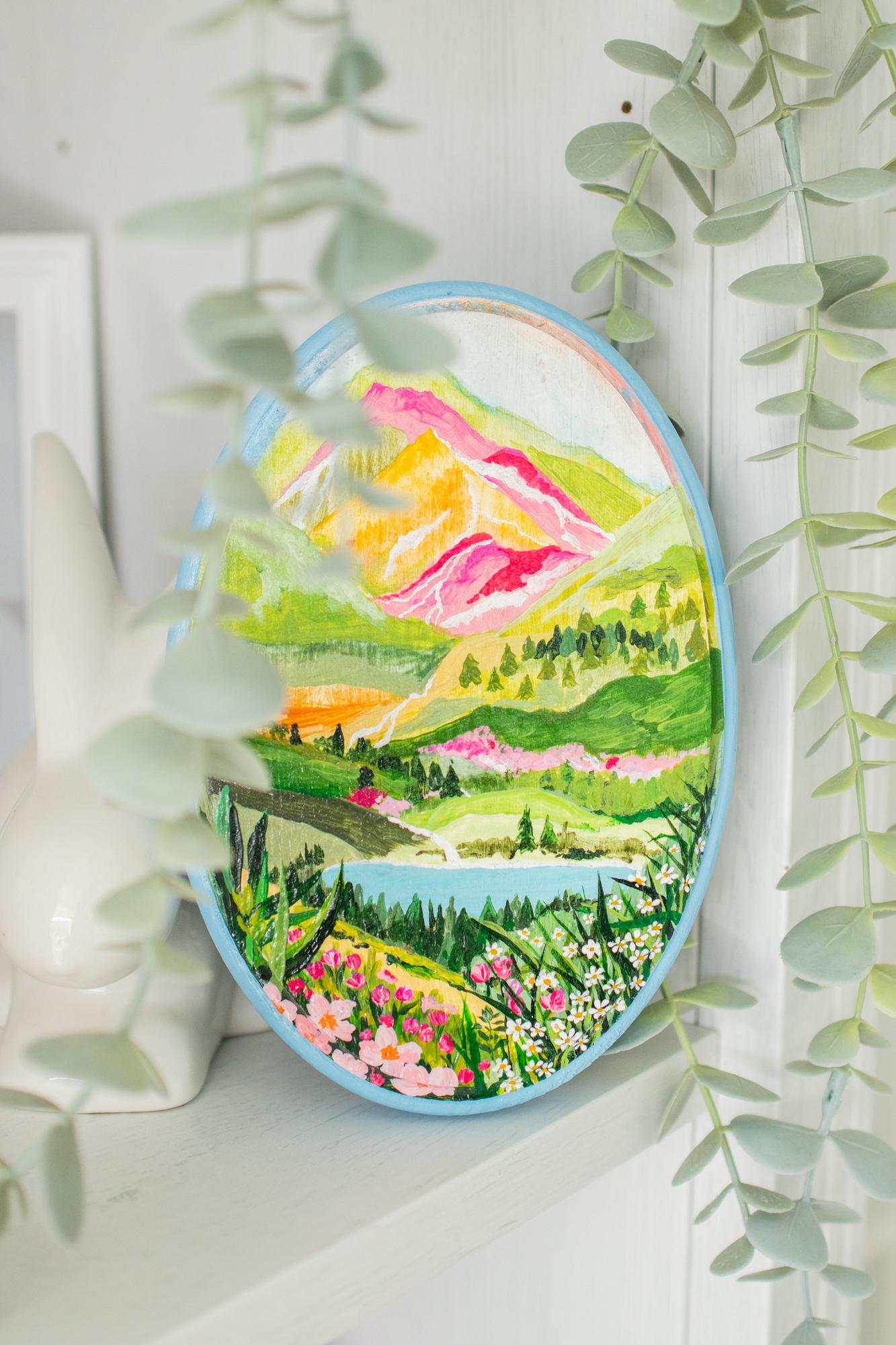 Панно из дерева с росписью - Горная долина, утопающая в цветах