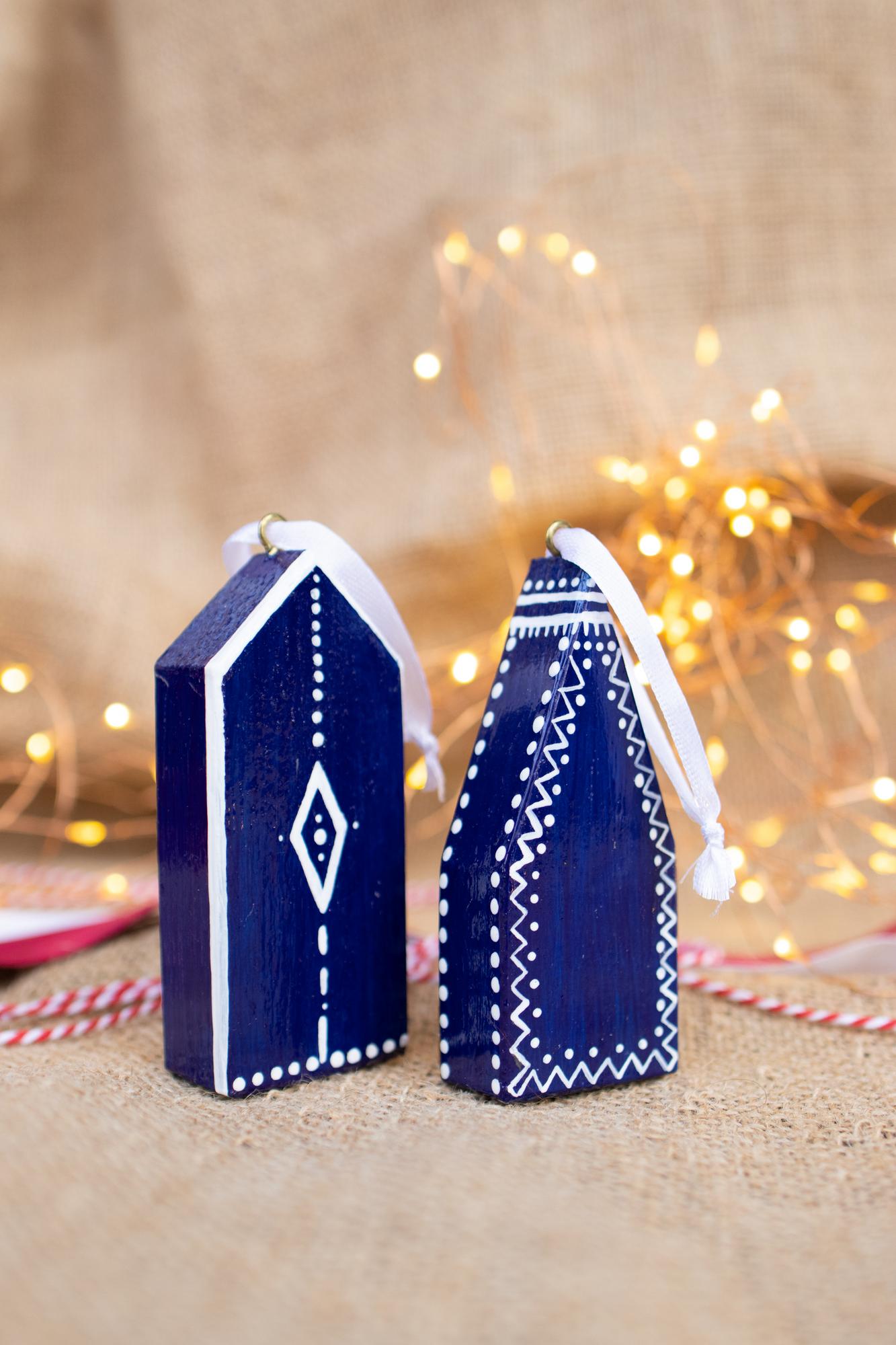 Ёлочные игрушки из дерева - Синие домики