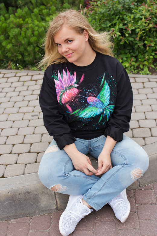 Толстовка с росписью - Fantastic Colibri