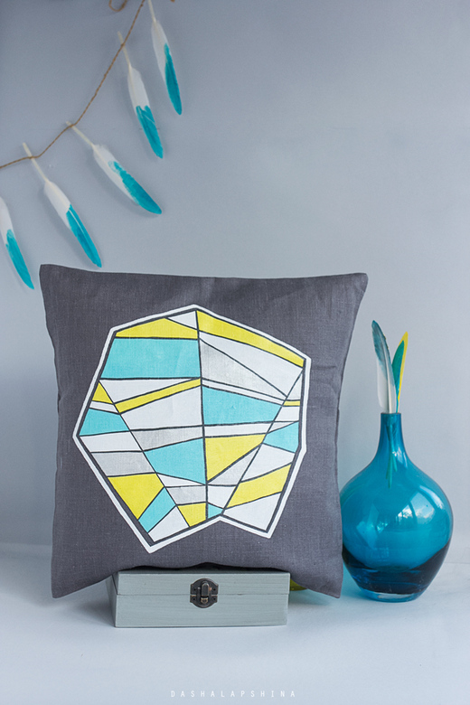 Декоративная подушка с росписью "Geometry Form"