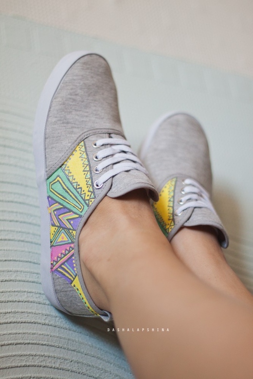 Кеды с росписью "Геометрия рассвета"