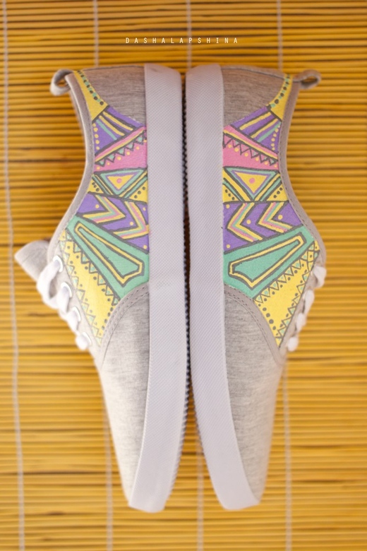 Кеды с росписью "Геометрия рассвета"