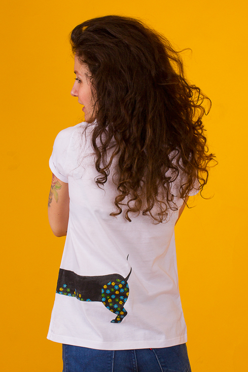 Футболка с росписью "Цветочная Такса"