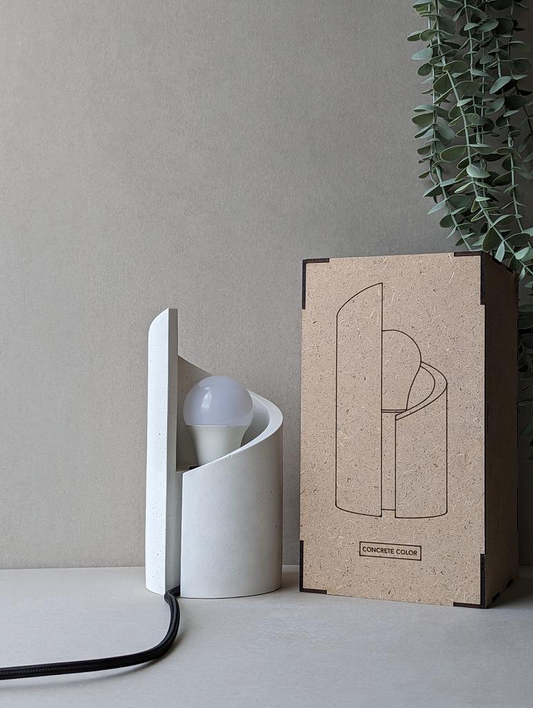 Светильник из бетона FACKEL в деревянной коробке