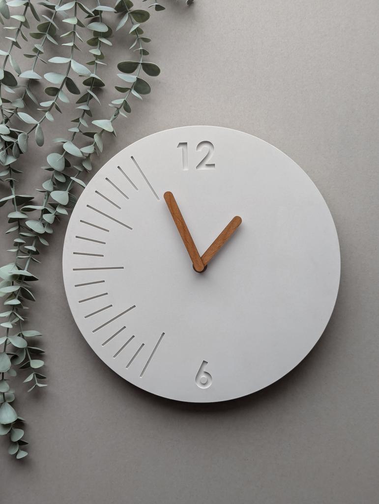 Настенные часы из бетона LASSE