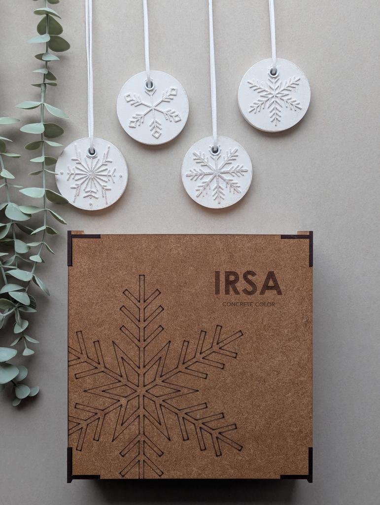 Коллекция елочных украшений из бетона IRSA в дизайнерской коробке
