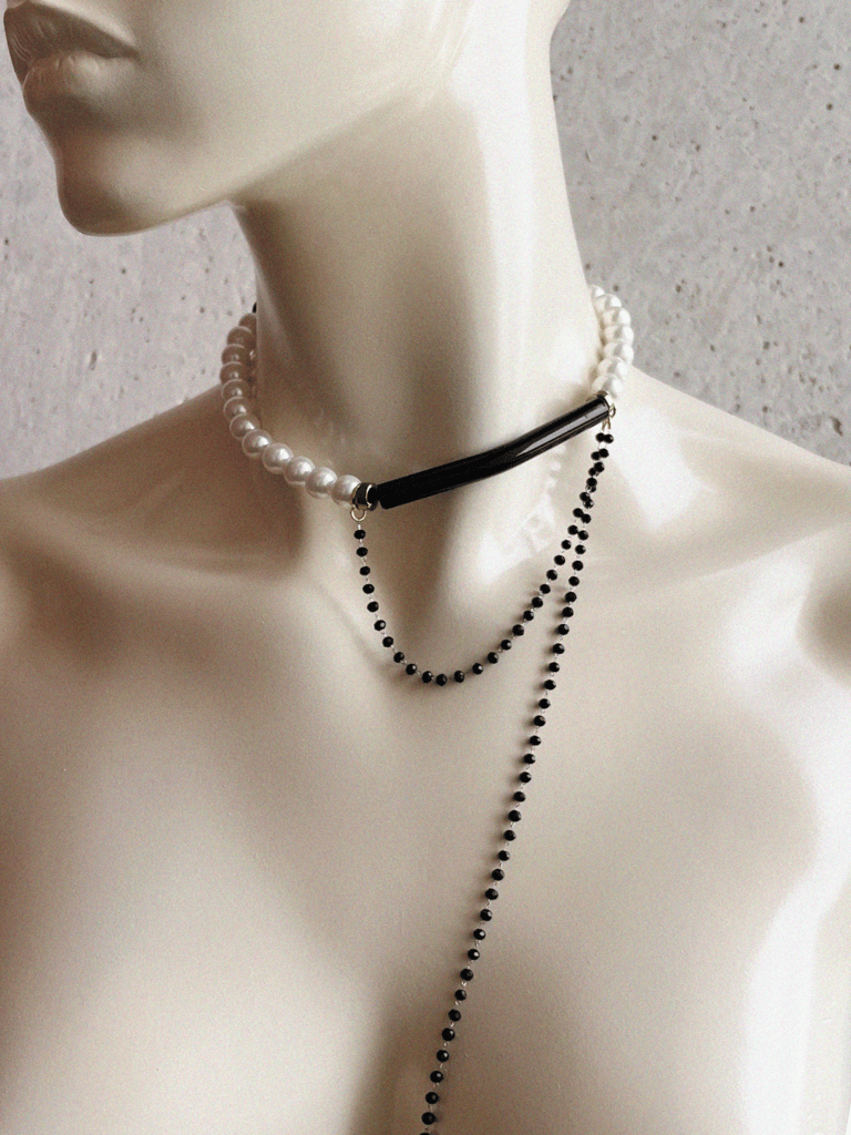 Жемчужный чокер с трубочкой