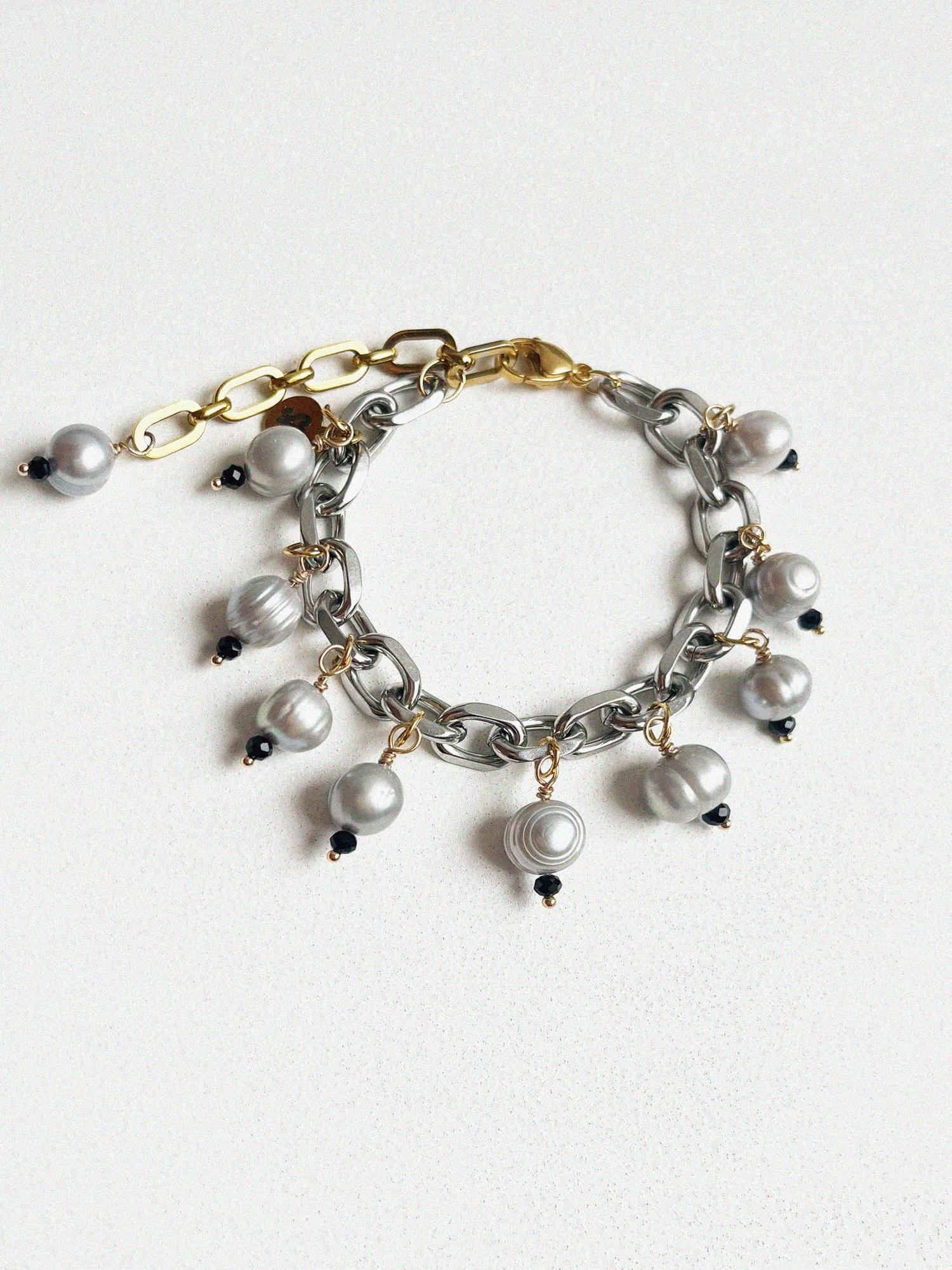 Браслет "Серый жемчуг на цепи"