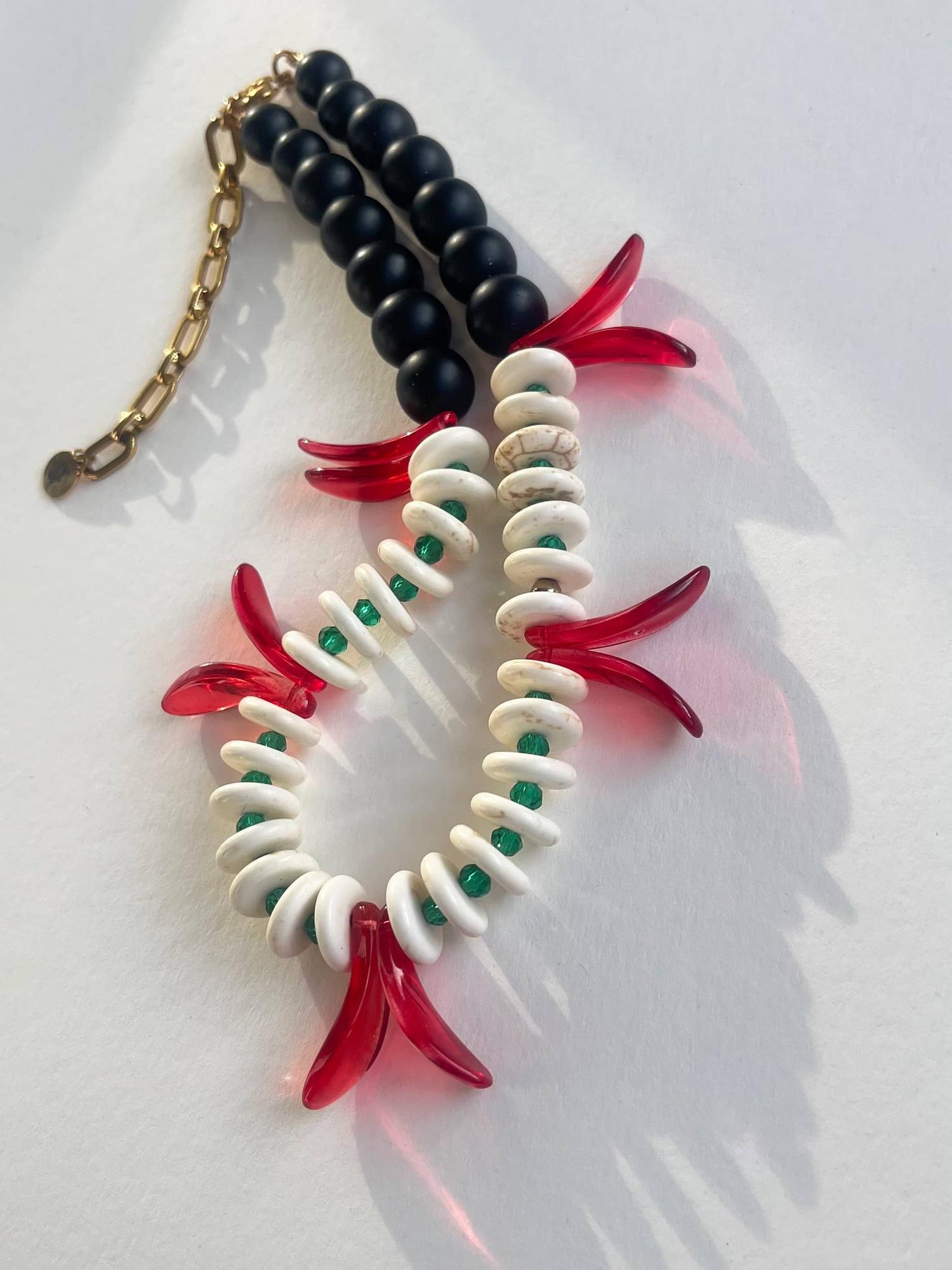 Колье Red petals