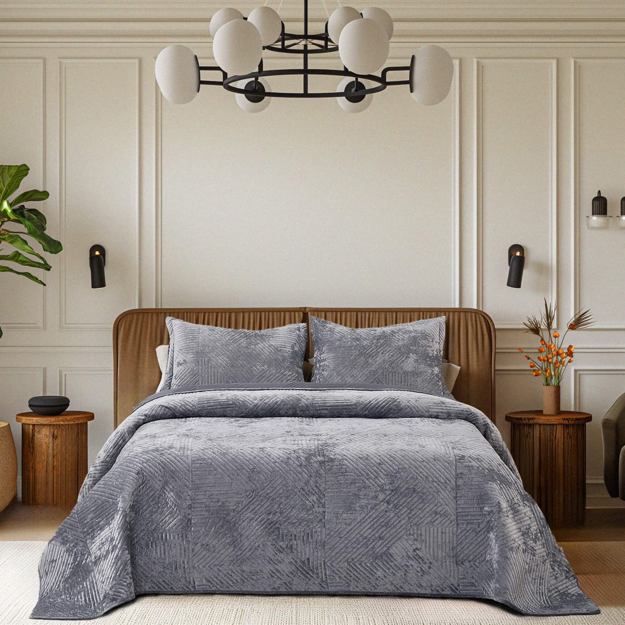 Покрывало с наволочками Shelford Серое