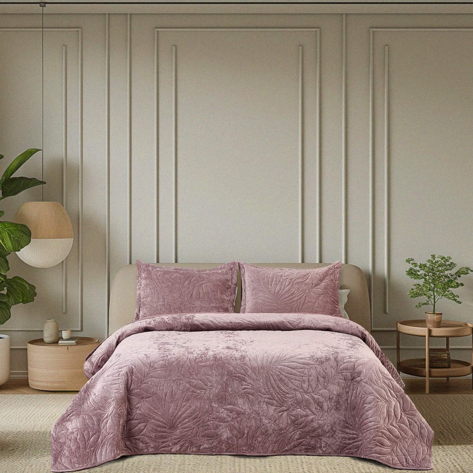 Покрывало с наволочками Rosemore Пепельно-розовое