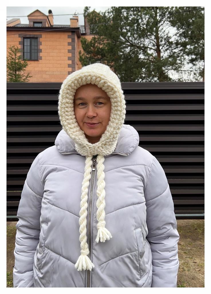 Капор белый