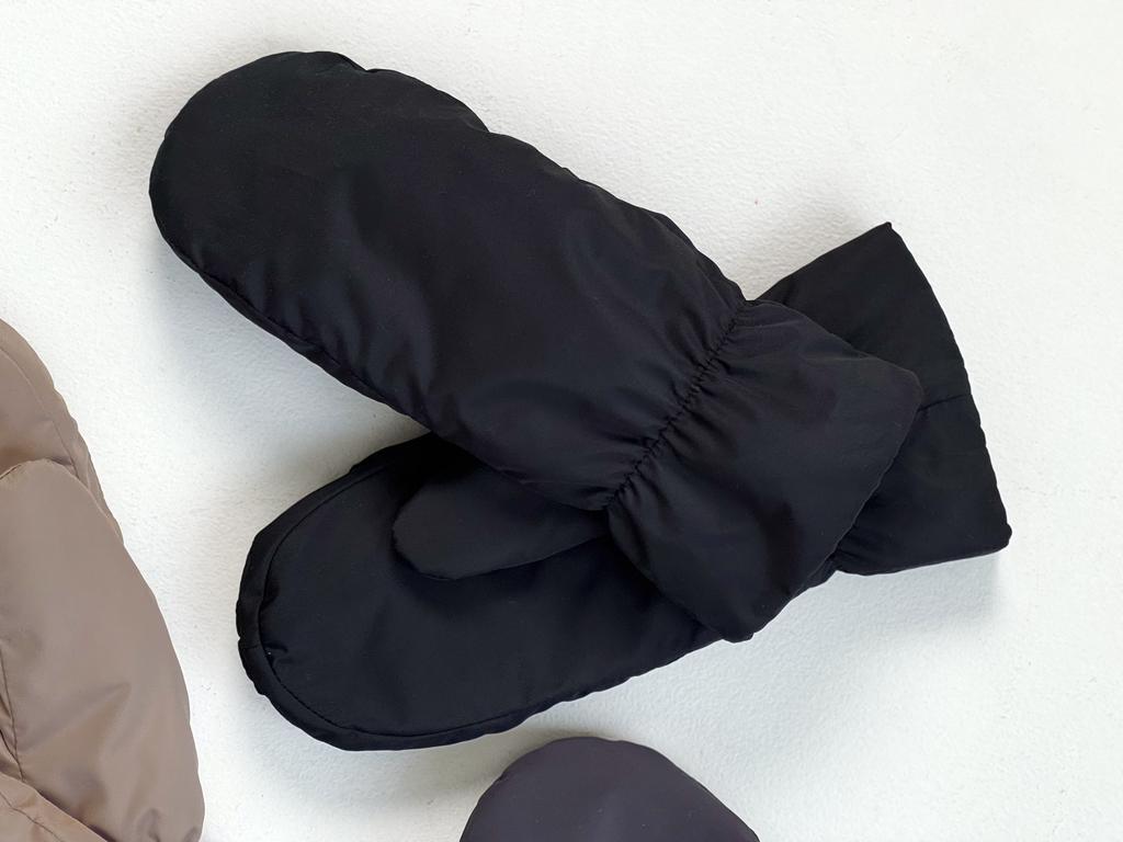 Варежки. утепленные флисом BLACK