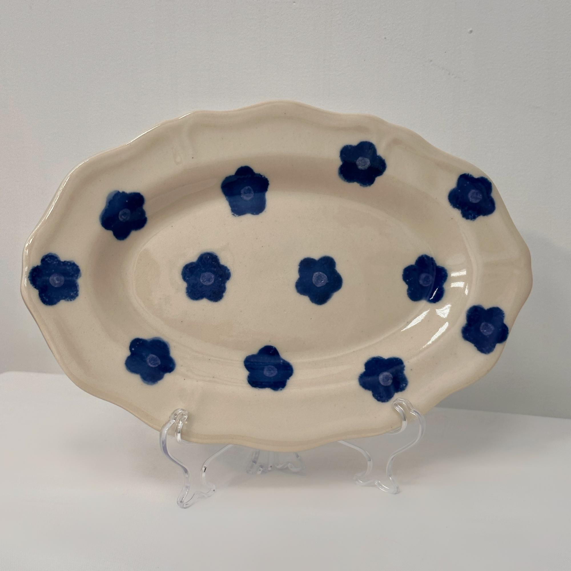 Тарелка овальная с синими цветами