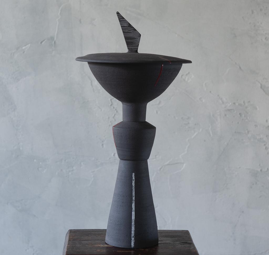 Шкатулка на ножке