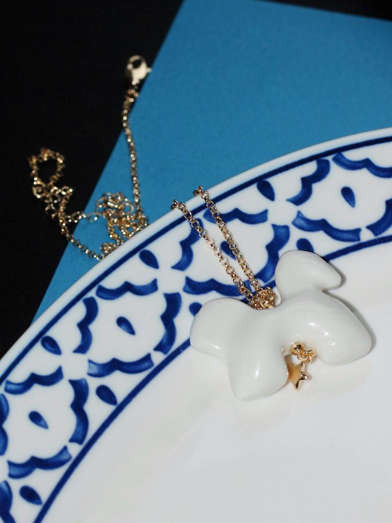 Конёк на цепочке