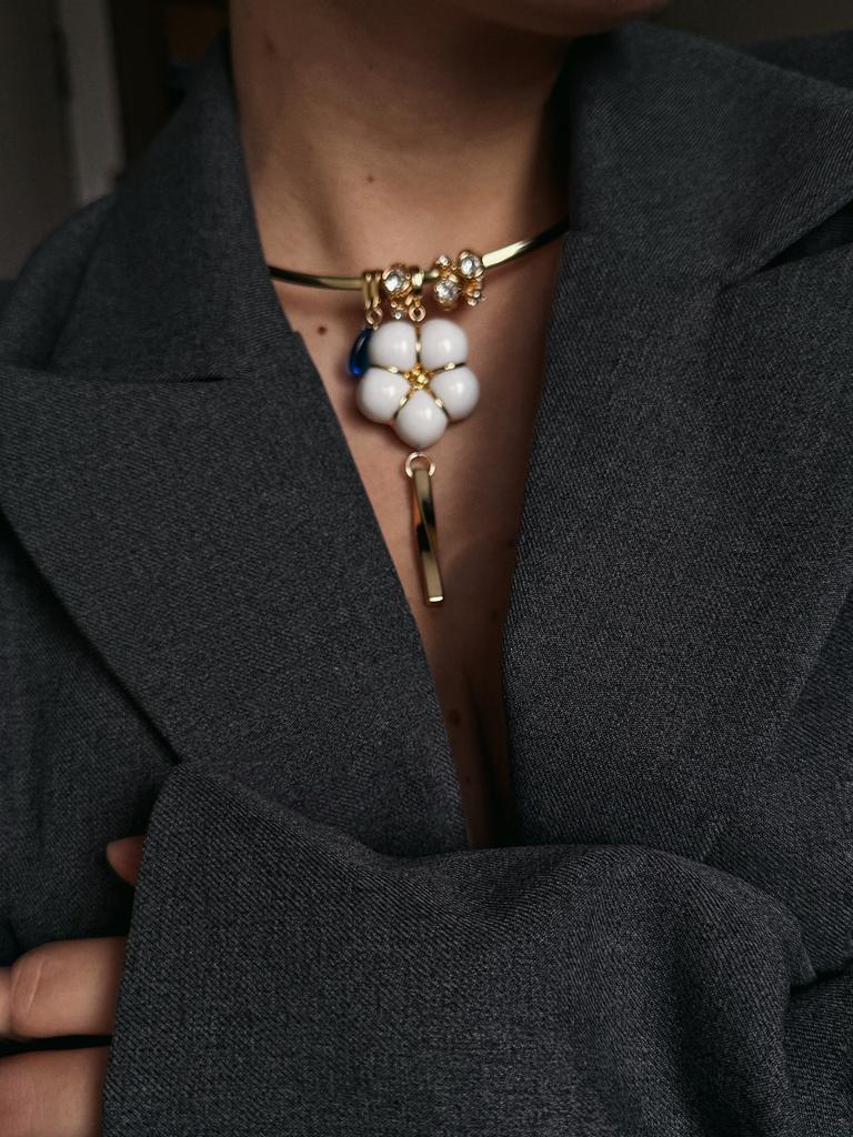 Цветок на жестком обруче