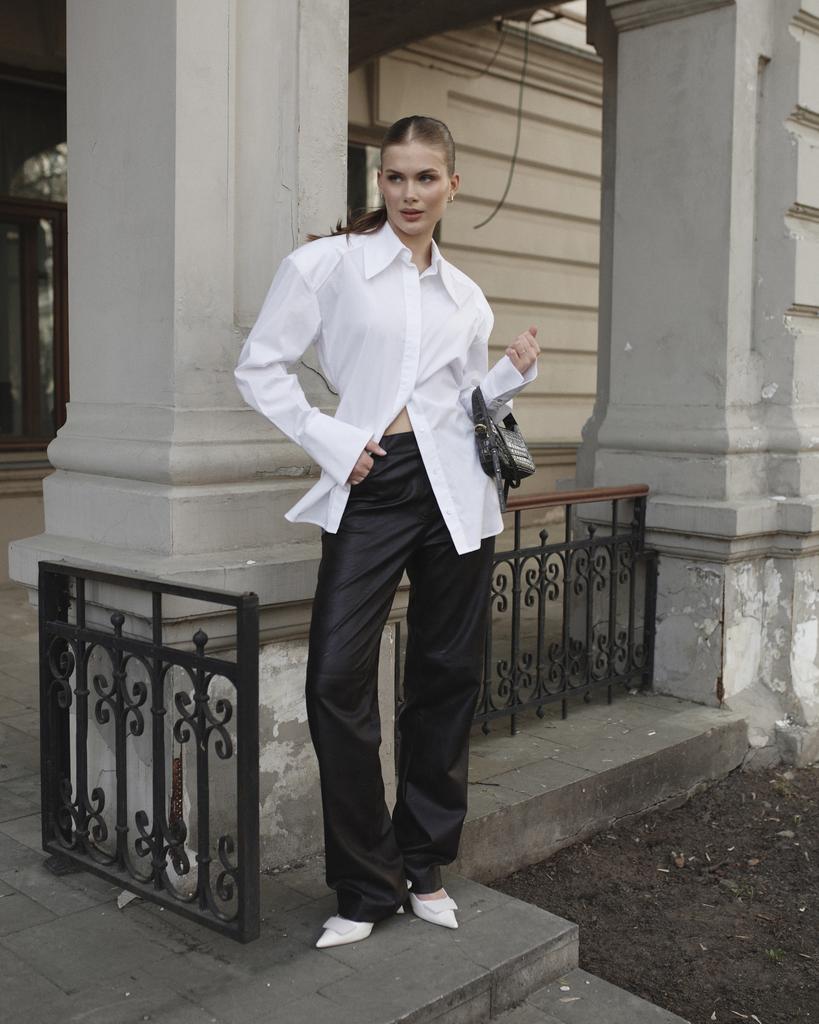 Рубашка с объемными плечами