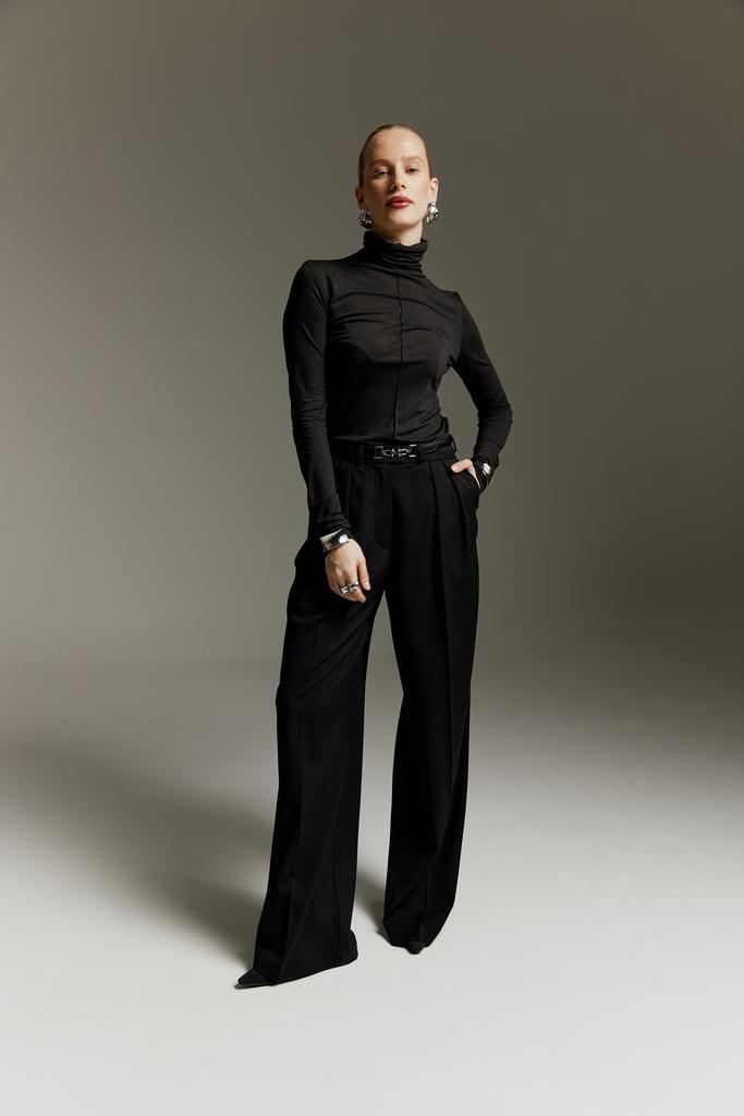 Брюки на высокой посадке