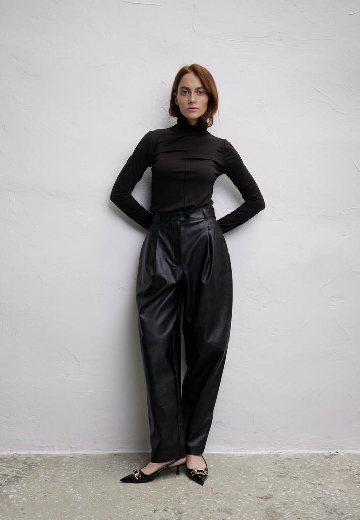 Брюки бананы