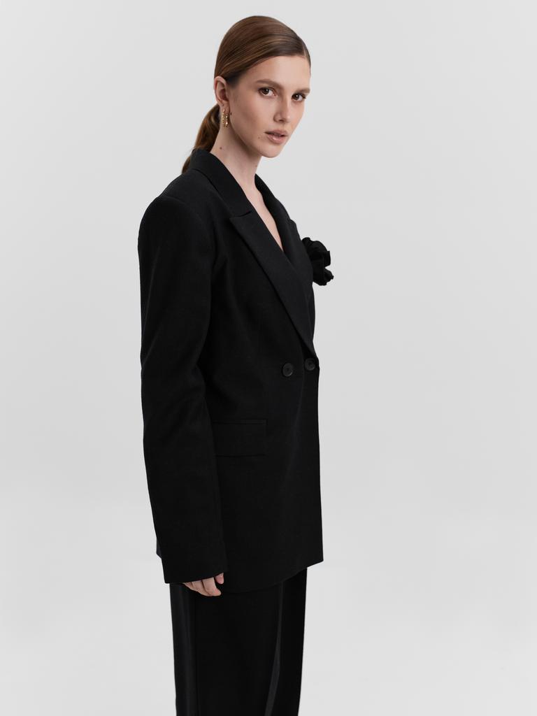 Костюм из тонкой шерсти