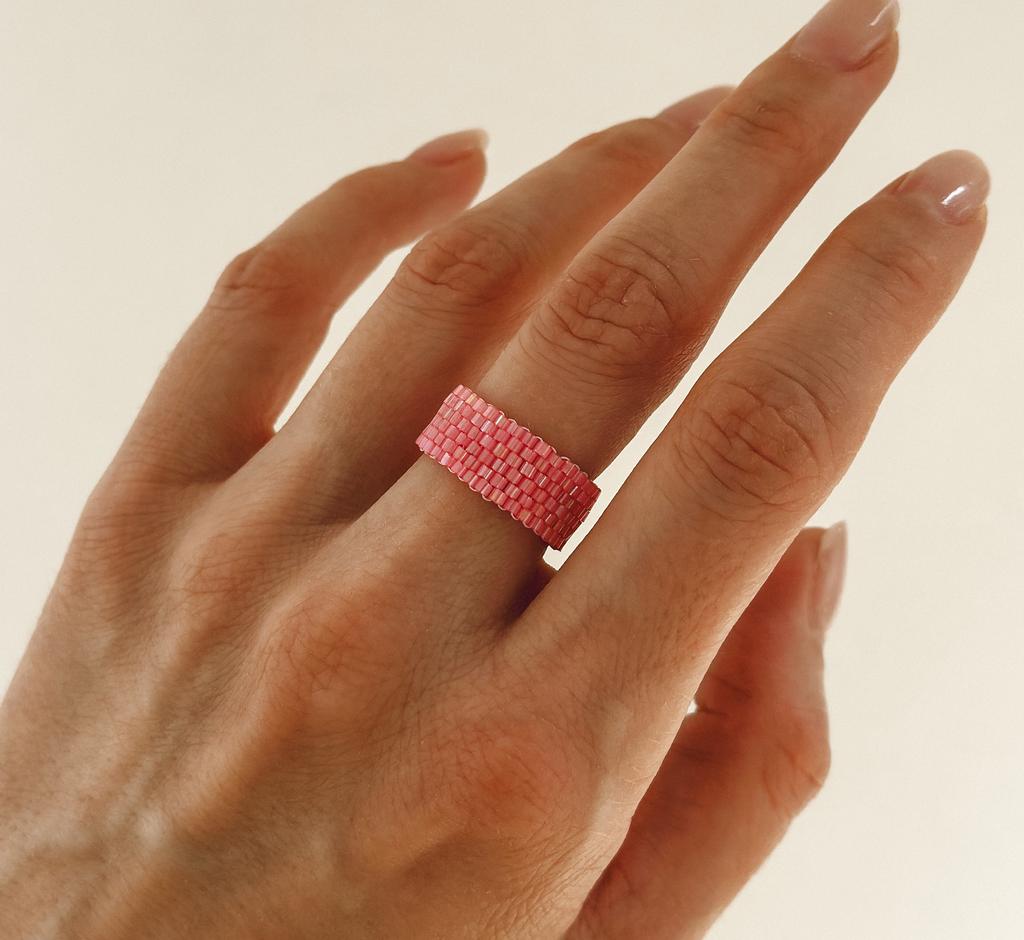 Кольцо из японского бисера