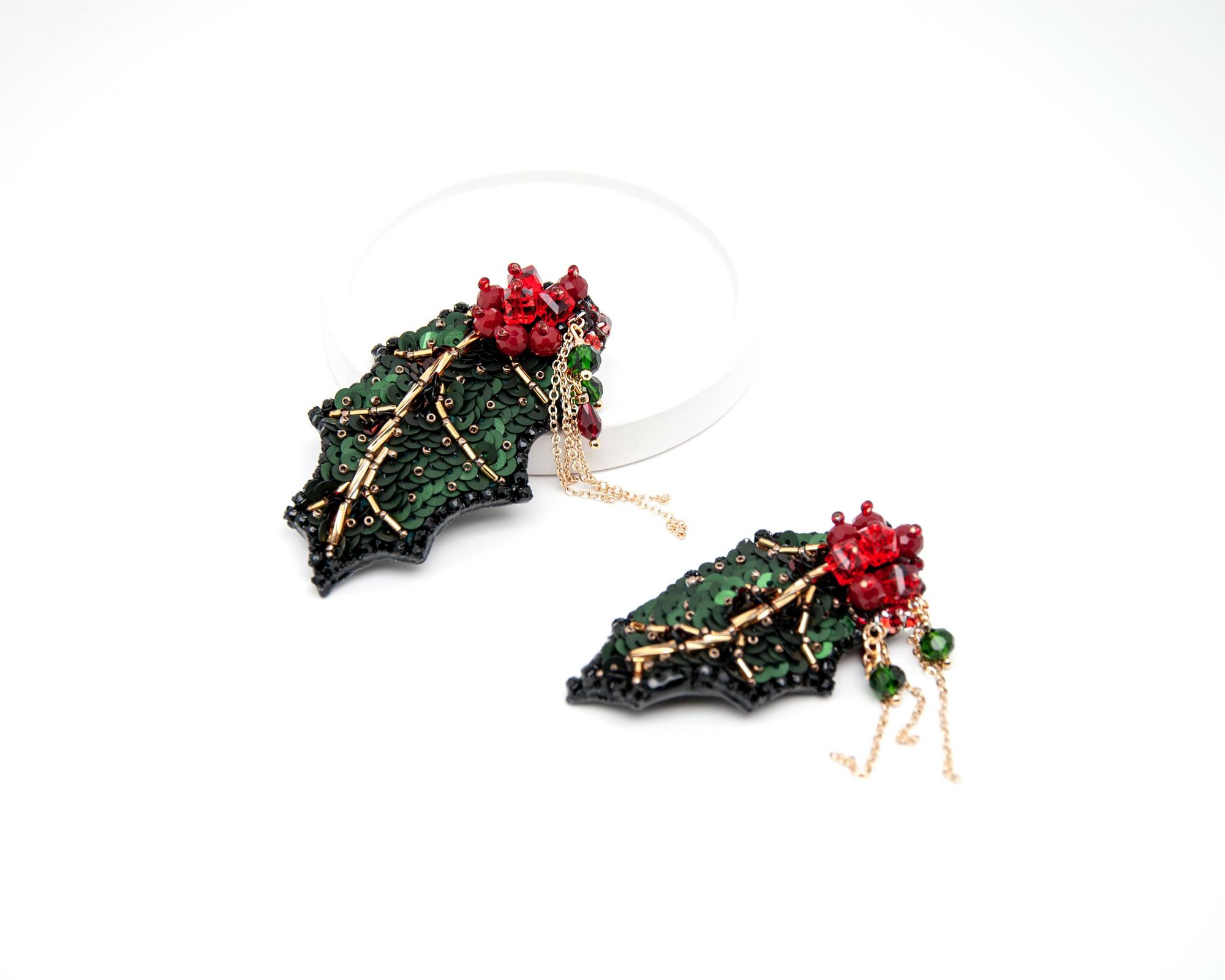 Зимний Остролист (тот, что побольше)