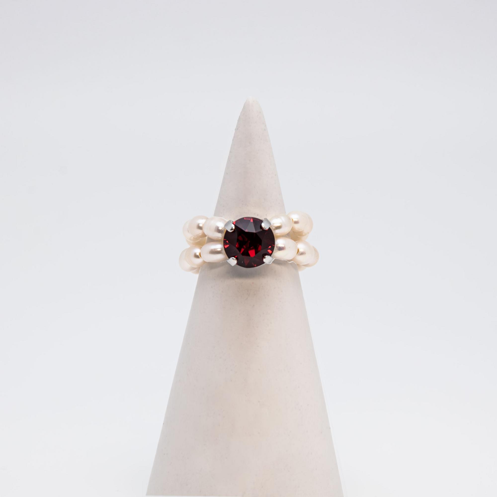 Кольцо "Scarlet Pearl"