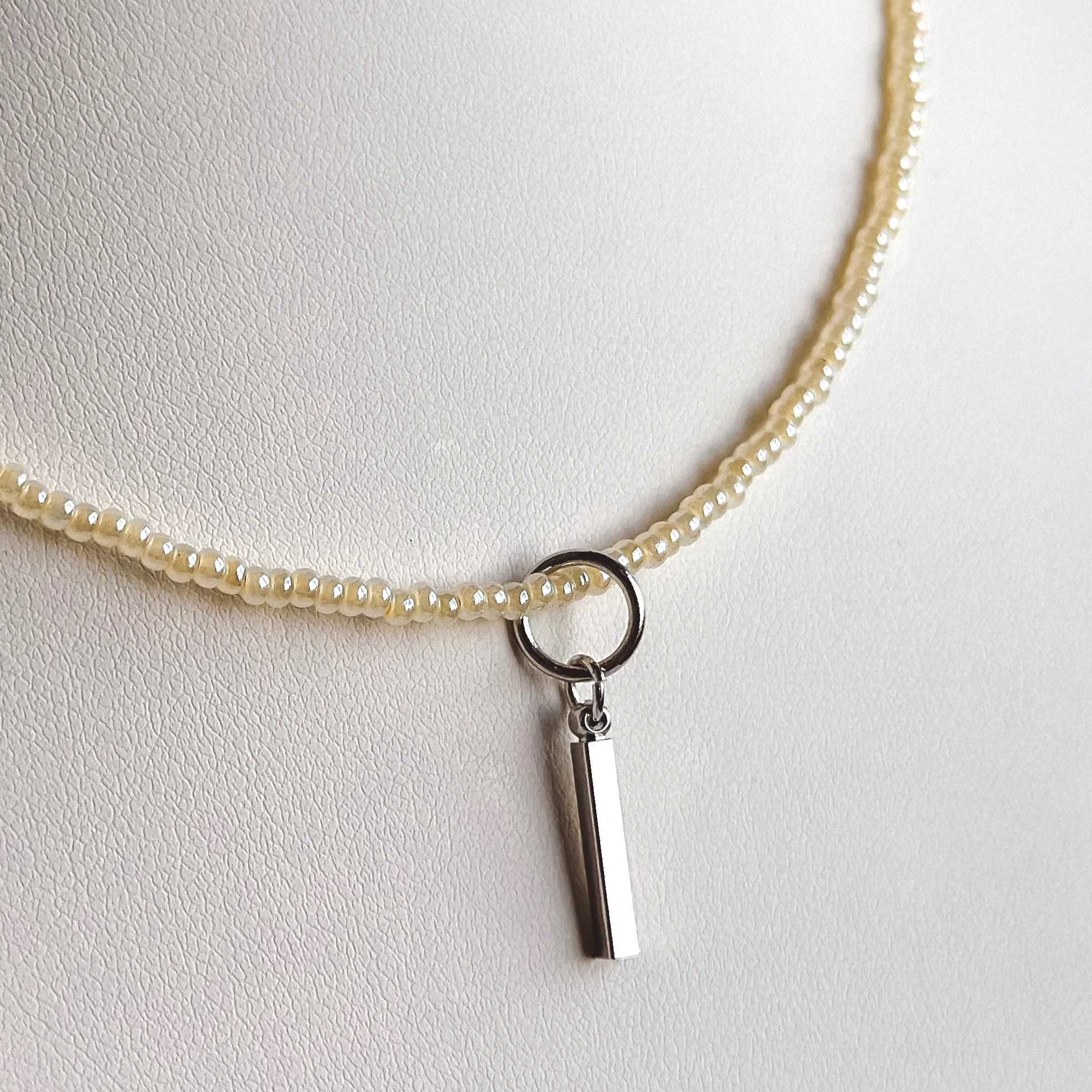 Чокер с металлической подвеской