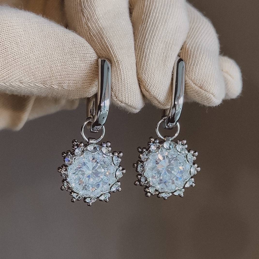 Серьги с цирконами