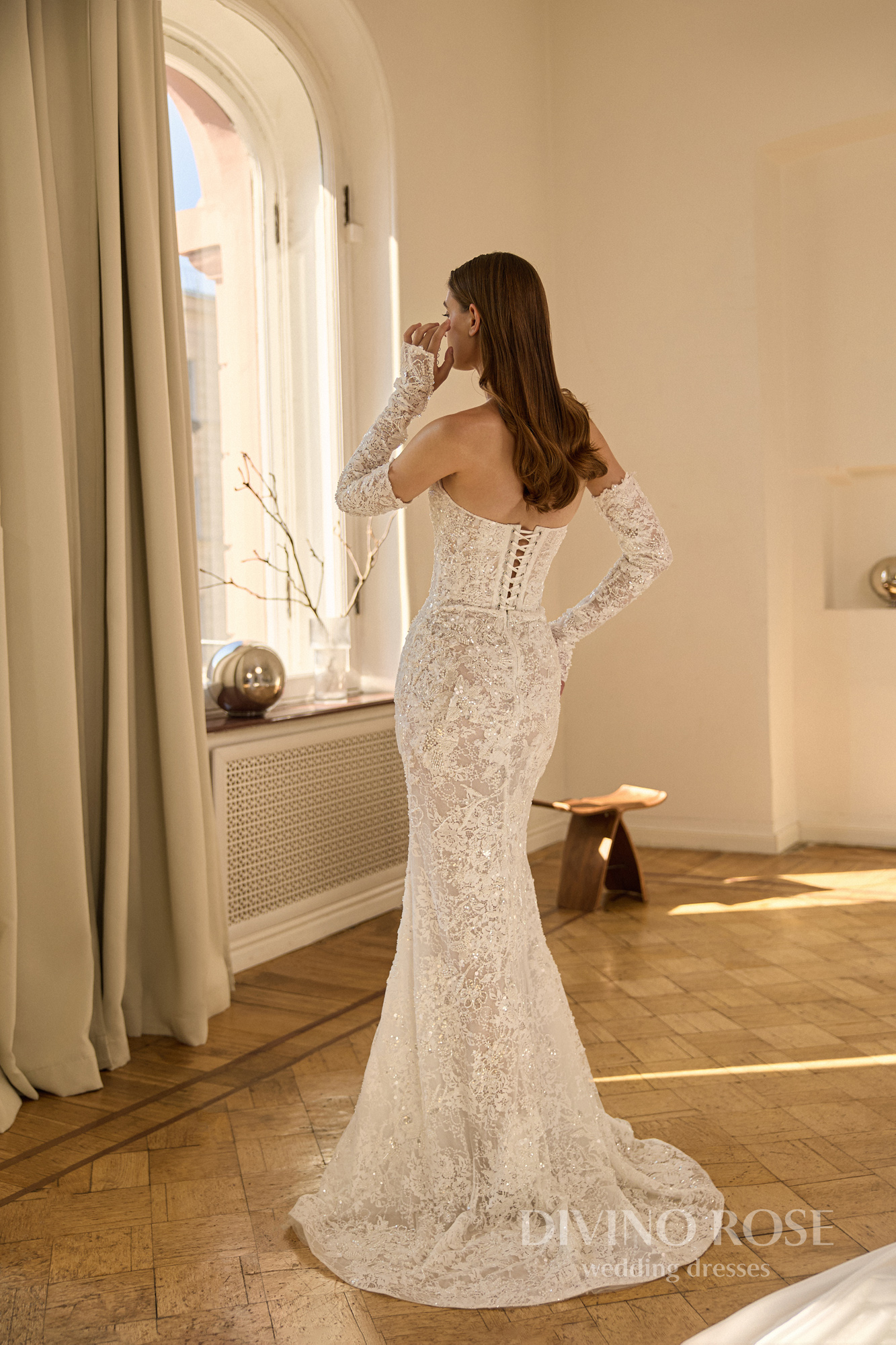 МАНЯЩАЯ КРАСОТА