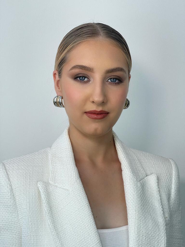 Макияж для документов