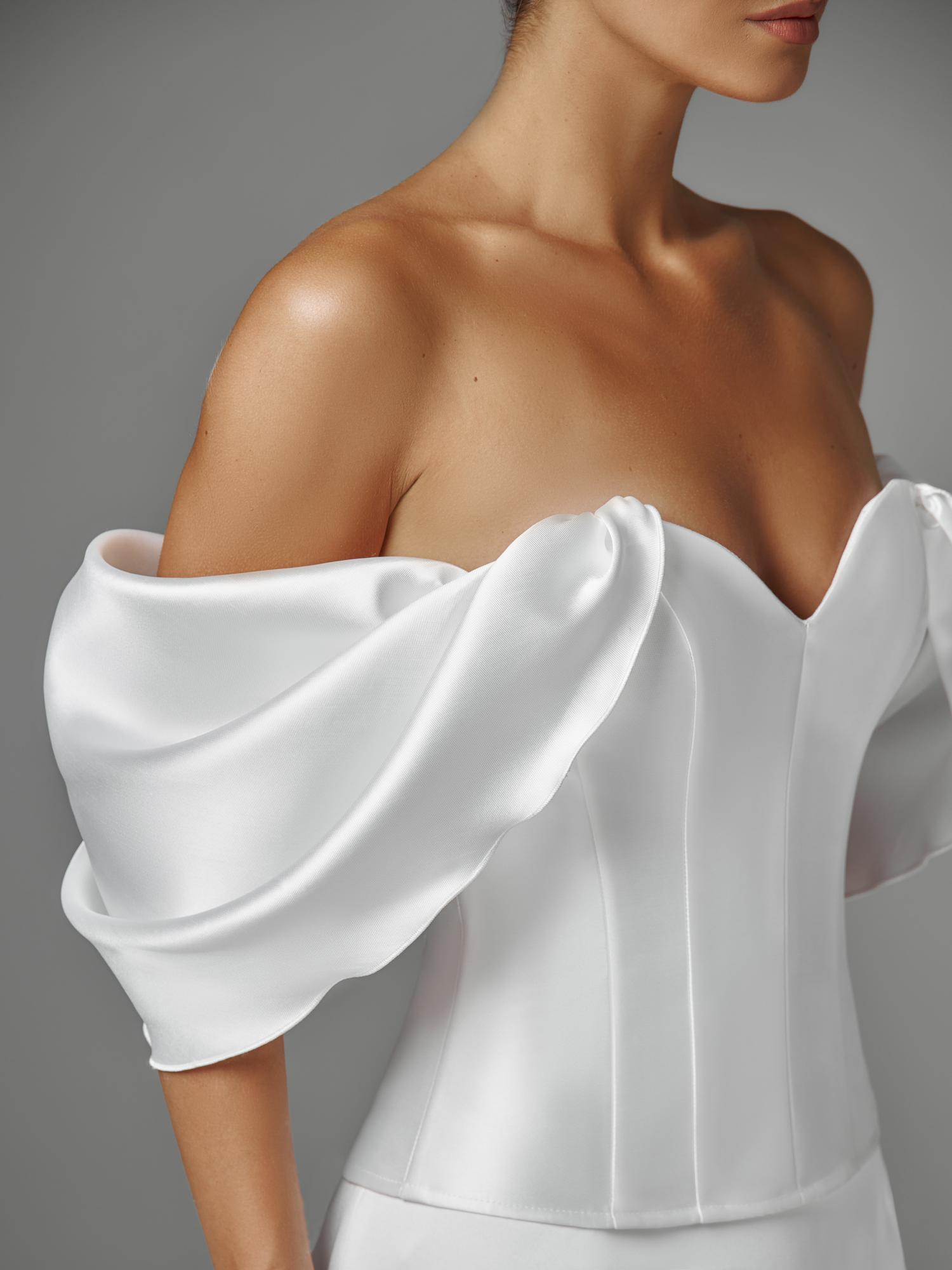 Корсет c "крылышками" 090