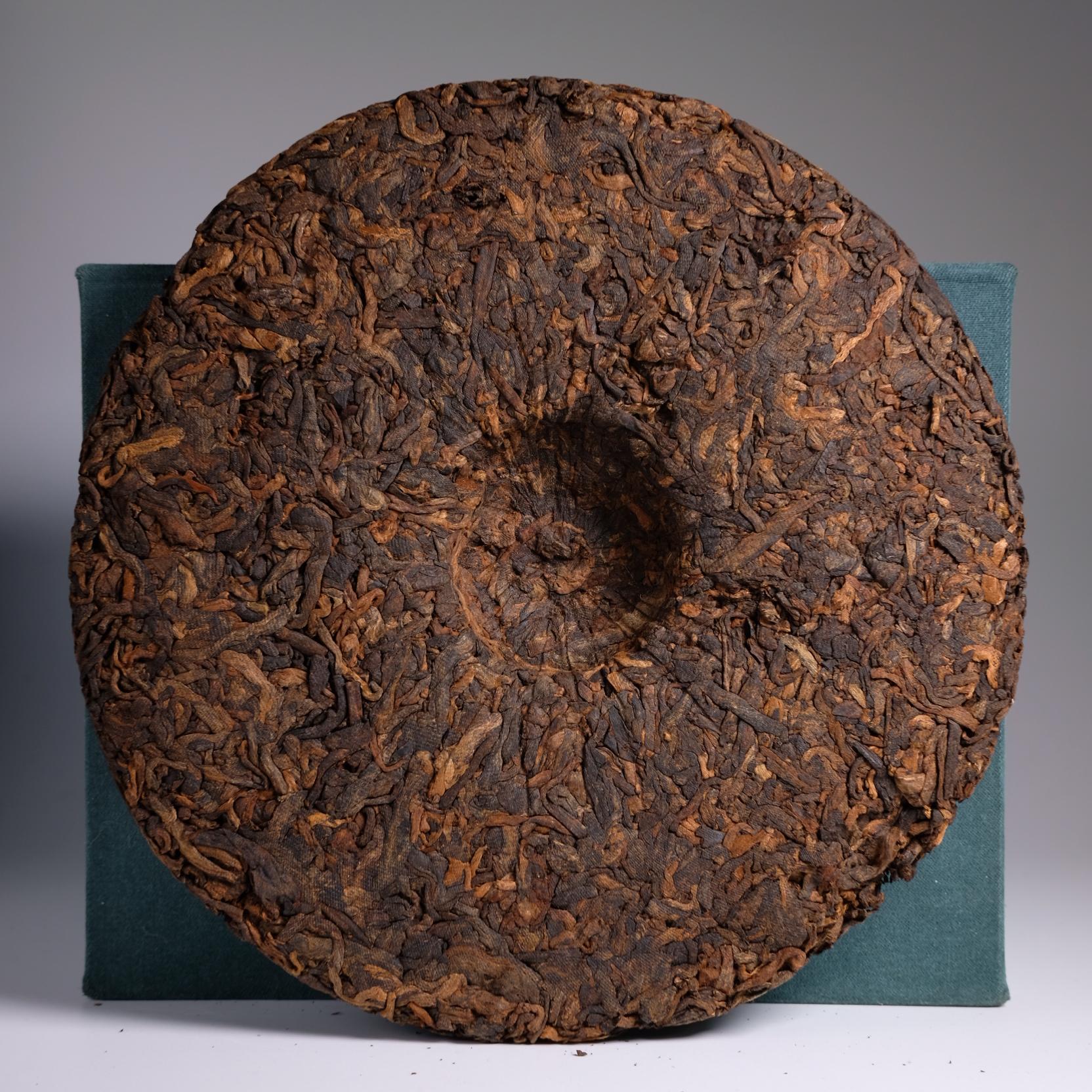 Шу Пуэр со старых деревьев горы айлао 2024г