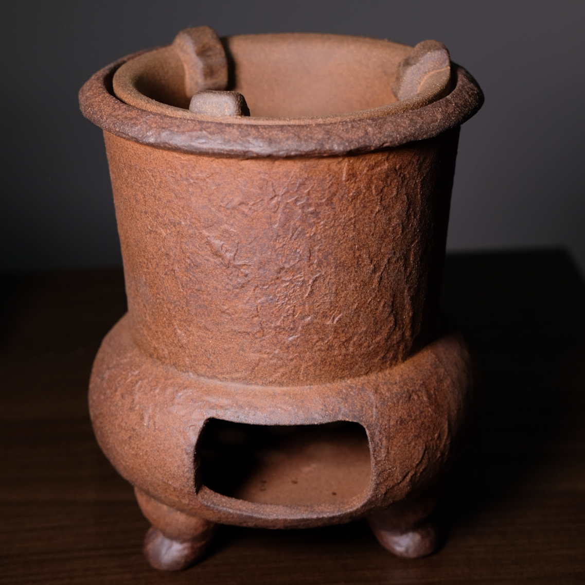 Печь угольная трехножник в старом стиле