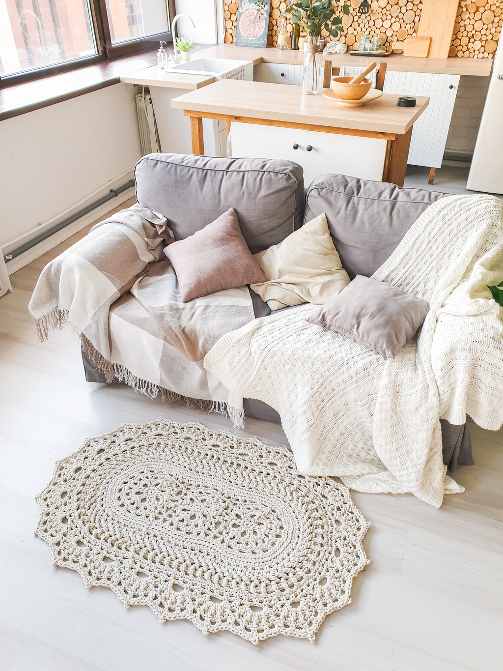 Текстовое описание "Ковер LaceFlora (Флора)"