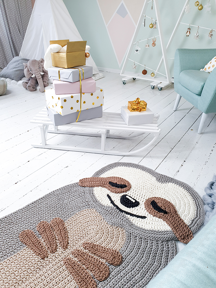 Видео мастер-класс со схемами "Ковер LaceSloth (Ленивец)"