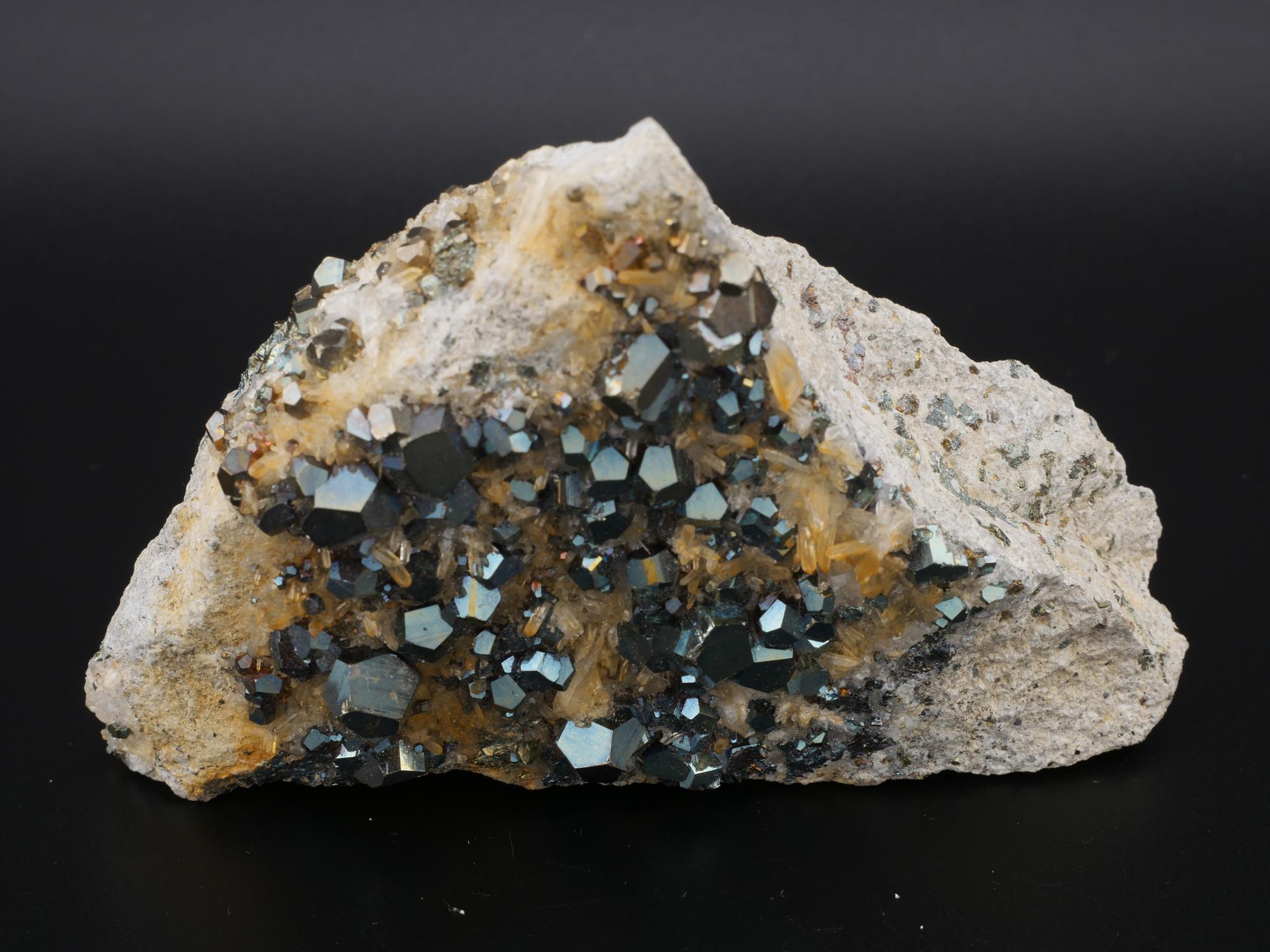 Пирит "Черный алмаз"